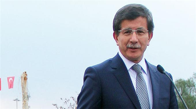 Davutoğlu'ndan Yunanistan'a esprili gönderme