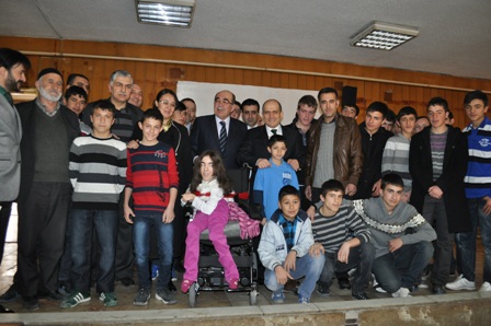 Kimsesiz çocuklardan örnek davranış