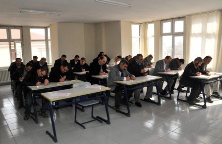 Siyasetçi adayları için sınav zamanı