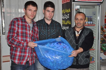AKŞENDER mavi kapakları teslim etti