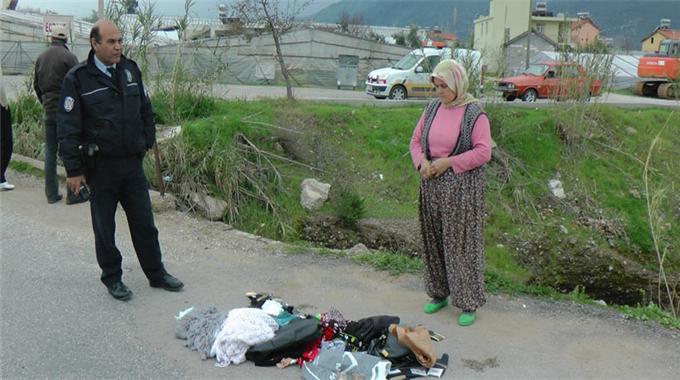 Kadın hırsızlar iş başında