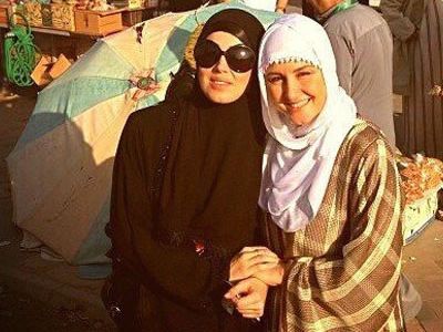 Petek Dinçöz çarşafa girdi