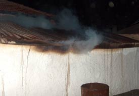 Beyşehir'de besi damı yandı