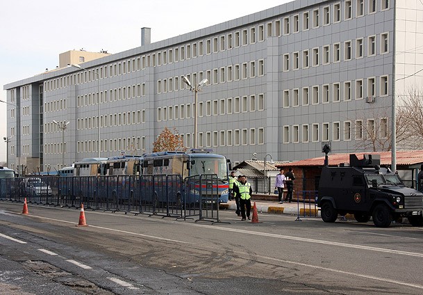 KCK davasında 10 tahliye