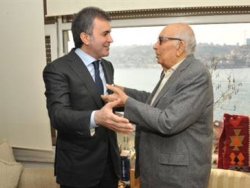 Kültür Bakanı'ndan Yaşar Kemal'e ziyaret