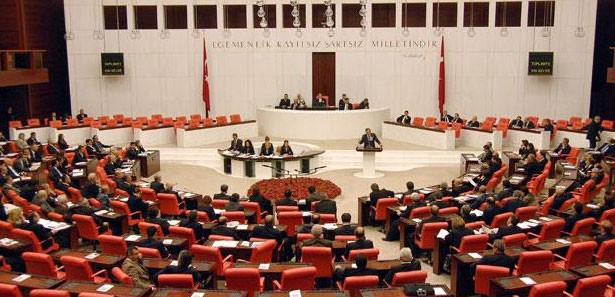127 milletvekiliyle ilgili 904 dosya Meclis'te