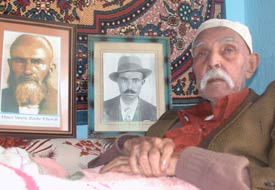 Atatürk'e şiir okuyan aşık öldü