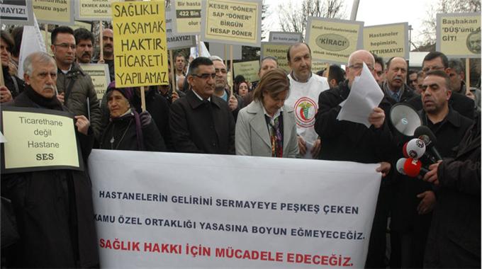 Meclis önünde protesto