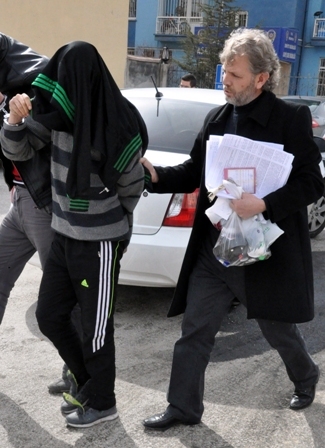 Tek kollu hırsız yakalandı