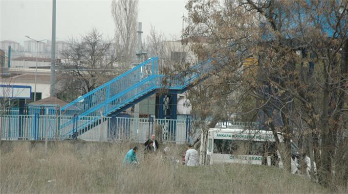 Polis memurunun sır ölümü