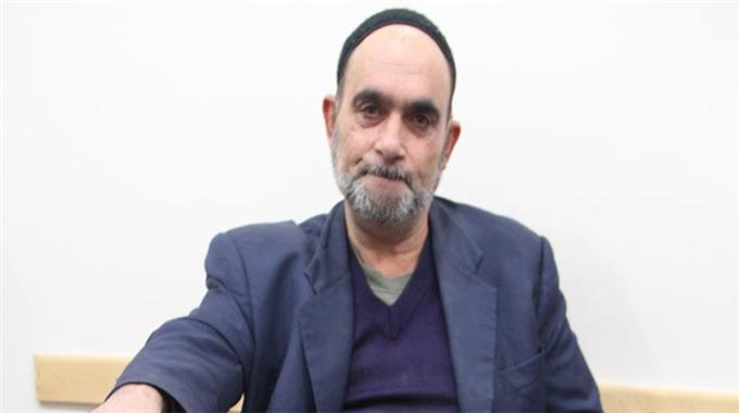 Eşi ve çocukları tarafından terk edildi