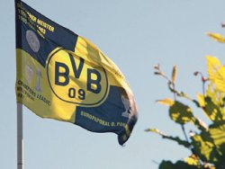 Taraftar bayrağı yüzünden mahkemelik oldular