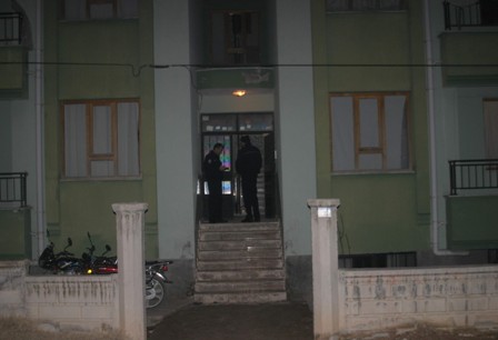 Evden uzaklaştırma intiharı