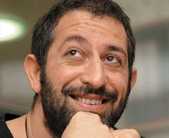 Cem Yılmaz'dan öğrencilere kitap desteği