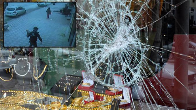 Camı kırıp kaçtılar