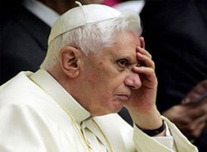 Papa ile ilgili skandal belgeler ortaya çıktı