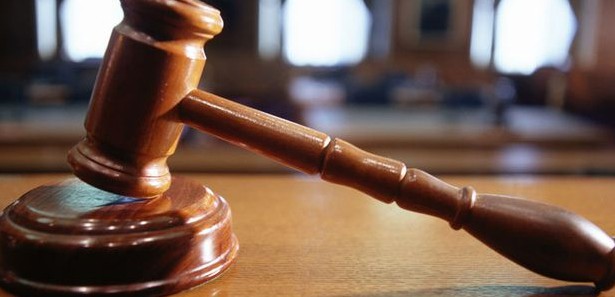 Katar'da Şair el-Acemi'nin cezası düşürüldü