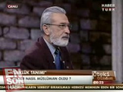 İsmet Özel: Namaz kılmayan Türk olamaz