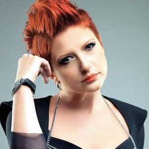 Rock'çı Aslı anne oluyor