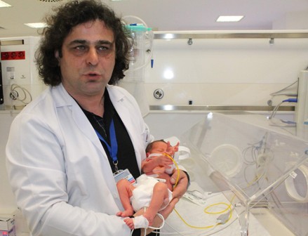 Doğar doğmaz ameliyata alındı