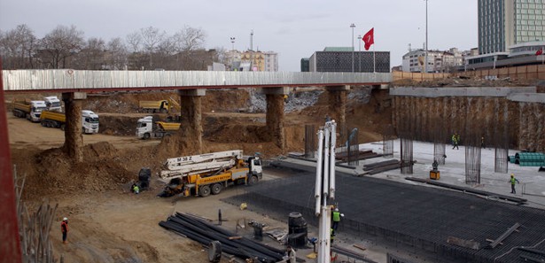 Taksim'de Osmanlı dönemine ait su gideri bulundu