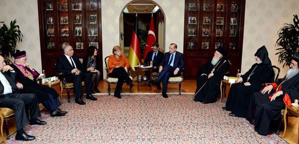 Merkel'in ziyaretinde soğuk rüzgar estiren şikayet