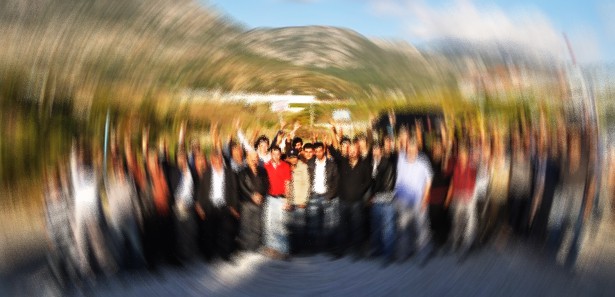 Köylü yol kapattı, Antalya'ya ulaşım durdu!