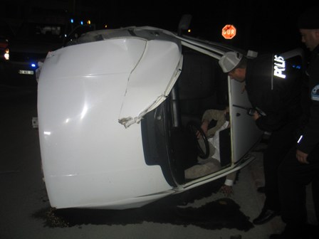 Takla atan otomobilde ölümden döndü