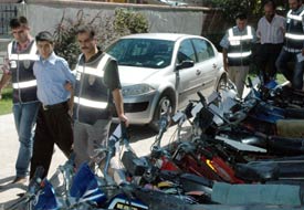 Çaldıkları mobiletleri kuzularla değiştiler