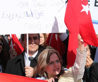 Türk-İş'ten iş bırakma eylemi