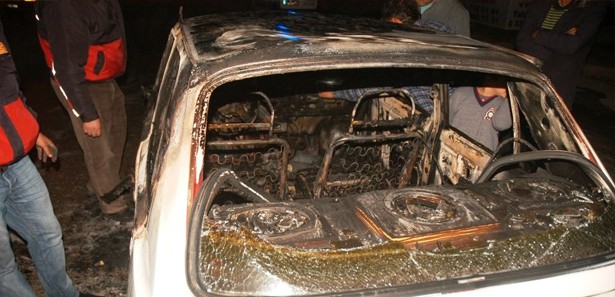 Yanan araçtan son anda kurtuldu