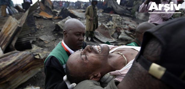 Kenya'da otobüs kazası: 32 ölü