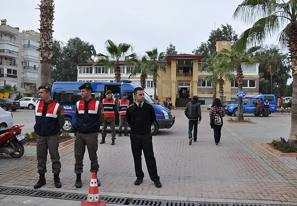 Mahmutlar Belediye başkanı adliyede