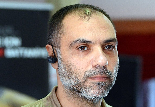 Ameliyatları narkozsuz yapıyoruz