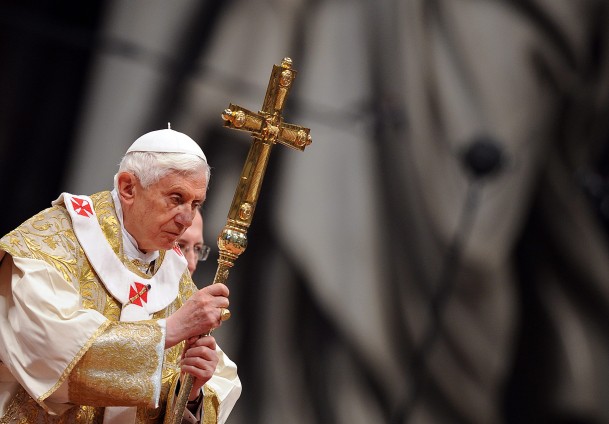 Papa'dan ''koşulsuz saygı ve itaat'' sözü