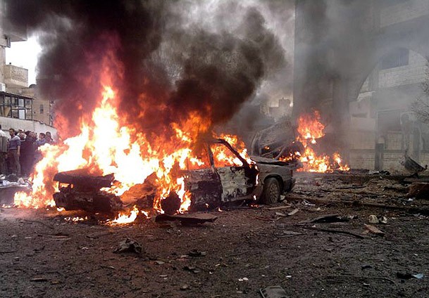 Humus'ta bombalı saldırı: 30 ölü