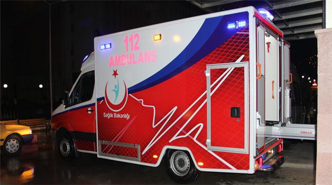Obez ambulansı ilk hastasını taşıdı