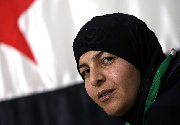 ''Esed'e meydan okuyan'' kadın