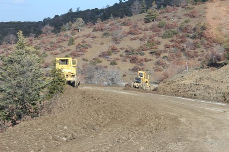 Yaka Manastır yolu iyileştiriliyor