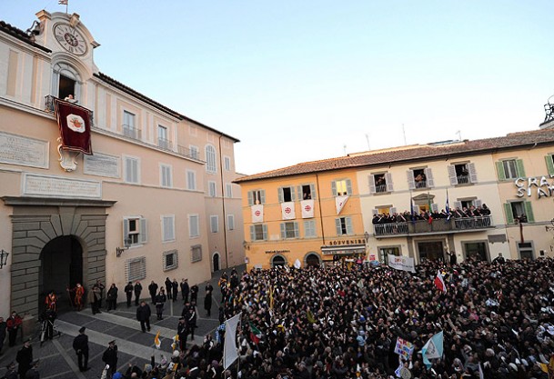 Papa resmen görevden ayrıldı