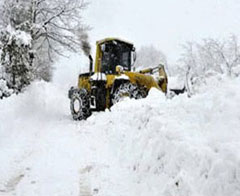 Doğu kara teslim; köy yolları kapandı