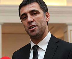 Hakan Şükür'e bir destek daha geldi