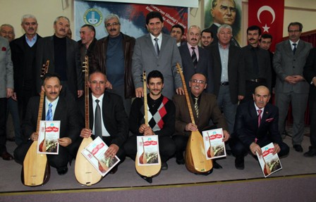 Konyalı aşıklar, 28 şubat’ı taşladı