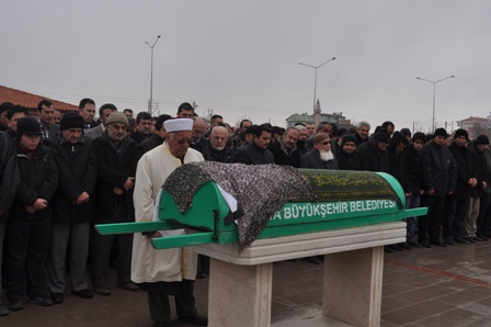 Fatma Gülhan vefat etti