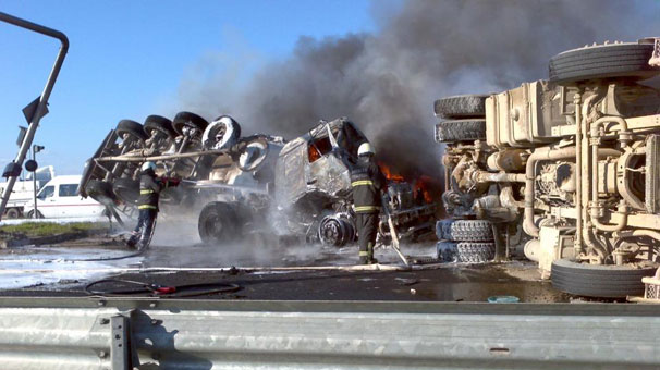 Zincirleme kazada yol cehenneme döndü