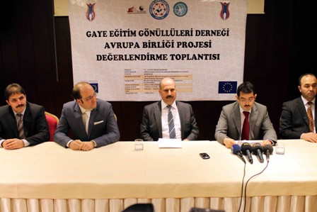 GAYEDER’den eğitime destek