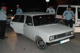 Polisin 'dur' ihtarına uymadı