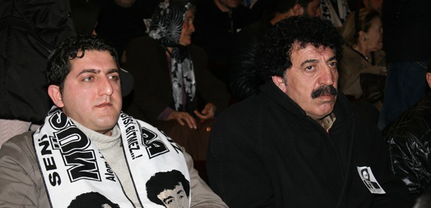 Müslüm Gürses'in cenazesinde şaşırtan benzerlik!