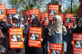 Şeriatın önündeki engel İslami kesim!