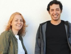 Mert Fırat sevgilisi ile görüntülendi